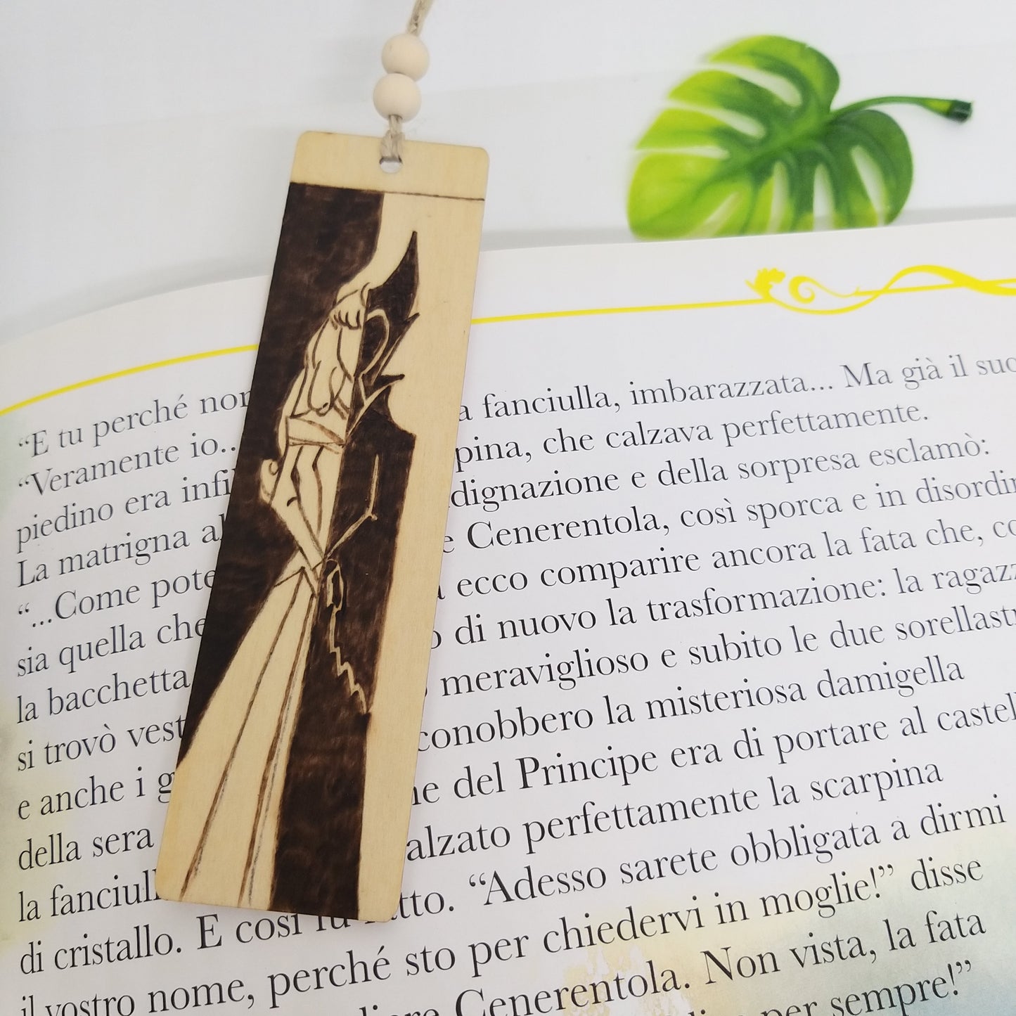 SEGNALIBRO "MALEFICA/AURORA - LA BELLA ADDORMENTATA NEL BOSCO“